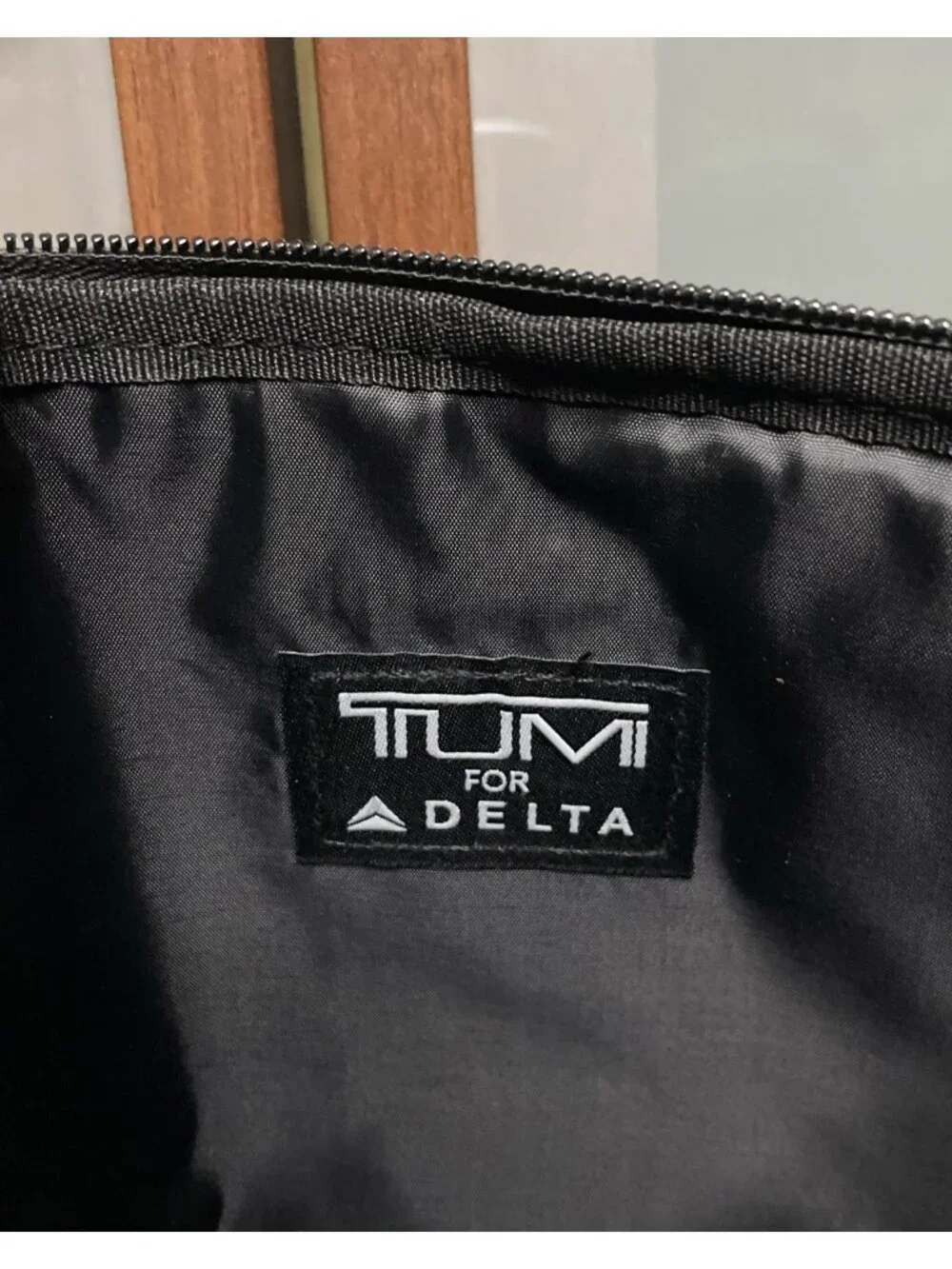 TUMI For Delta 8” x 6” Purple Travel Amenity Kit Zip Pouch Toiletry Make Up Bag